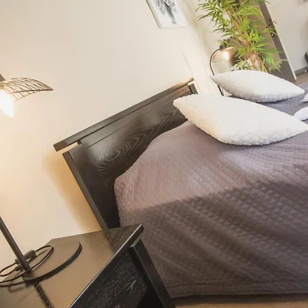 Ξενοδοχείο Les Voutes - Chambres D'Hotes A Lanas En Sud Ardeche - Terrasse Ombragee, Parking, Restaurant, Grotte Chauvet Lanas