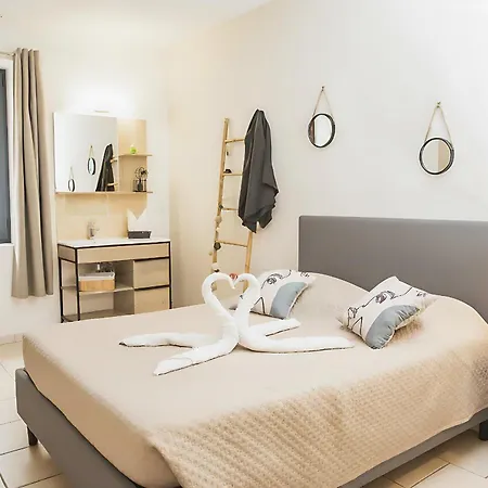 Hotel Les Voutes A Sud Ardeche Proche De Balazuc Et Voguee *